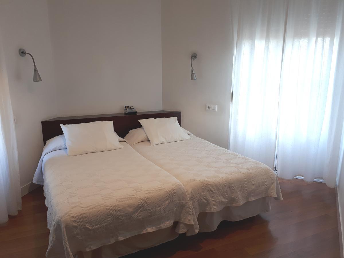 Hostal Santa Isabel Madrid Exterior foto