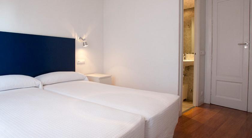 Hostal Santa Isabel Madrid Zimmer foto